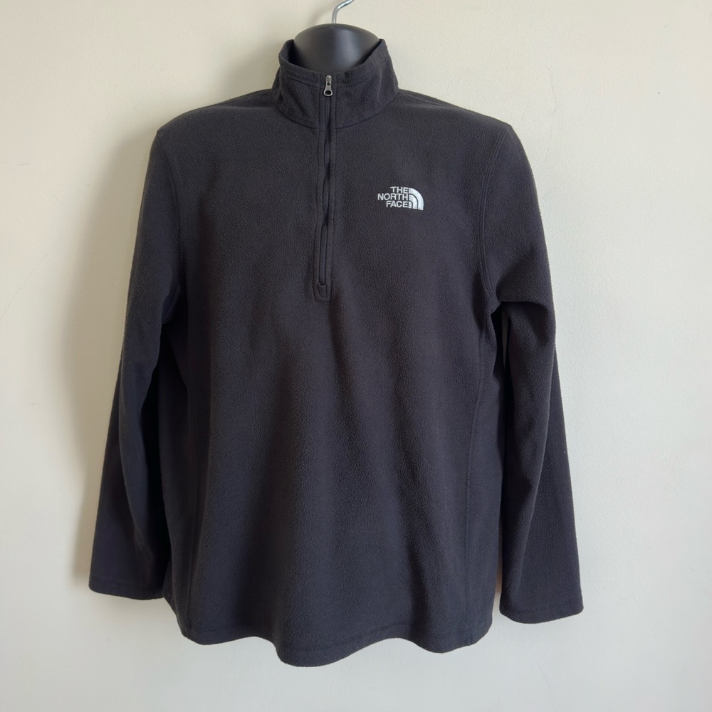 The North Face Men’s black  ½-Zip Zip-Up Sweater Sz Medium